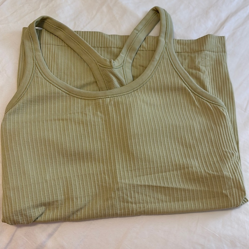 Lululemon Ebb to Street Tank